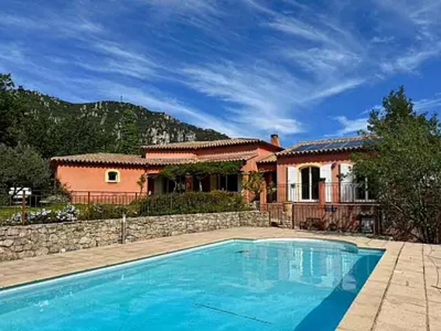 Belgentier 83210 Achat / Vente maison 7 pièces t7 piscine jardin