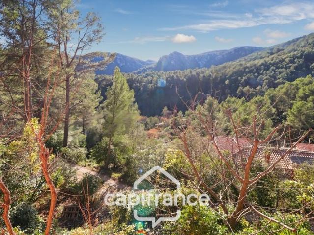 Belgentier 83 Maison à vendre 5 pièces + garage sur 6700m². 135m² Belgentier