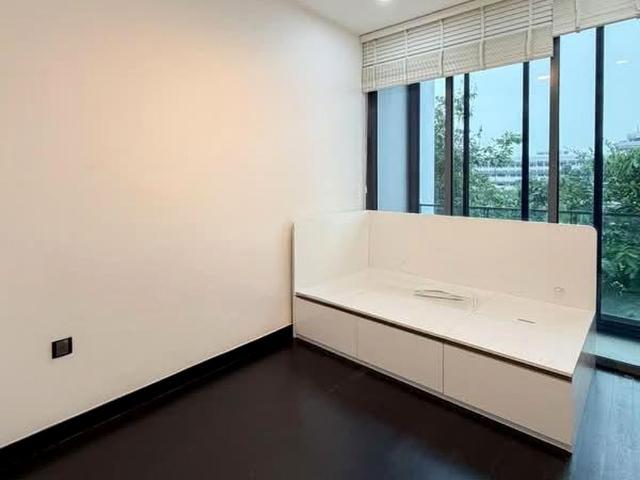 Belgravia Villas D28, Terrace