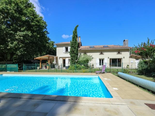 BELIN BELIET MAISON DE 200M²