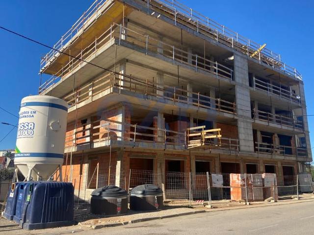 Belíssimo apartamento T3 com Suíte e parqueamento na Amora Cruz de Pau Seixal