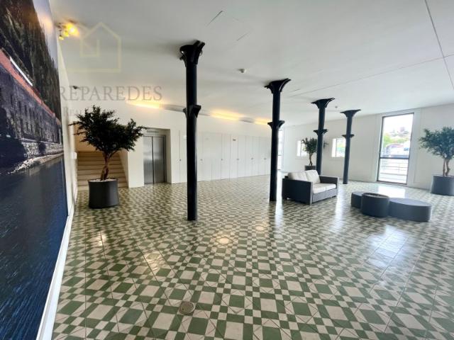 Belíssimo apartamento T3 todos os quartos suítes com vista deslumbrante do Rio Douro terraço e varandas para comprar em Vila Nova de Gaia Porto