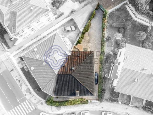 Belíssima moradia dos anos 60, à Universidade Católica. 317m² Aldoar, Foz do Douro e Nevogilde