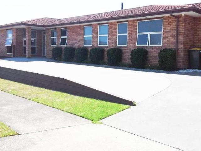bell block, 4 bedrooms