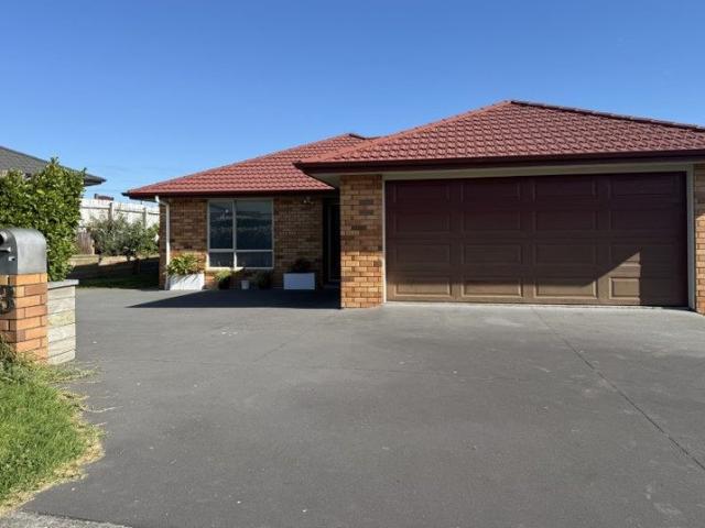 bell block, 4 bedrooms