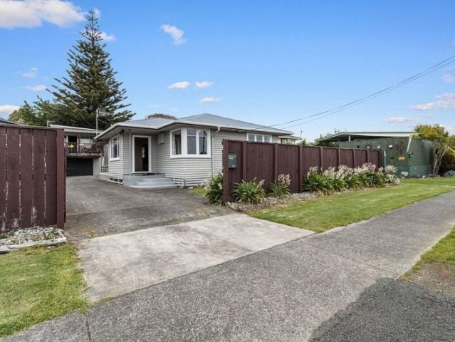 bell block, 4 bedrooms
