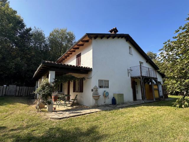 Bella casa di campagna a comodissima al paese 190m² Mombaruzzo