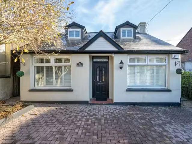 Bellavista, Hartland's Road, The Lough, Co. Cork, T12XY7A is f.