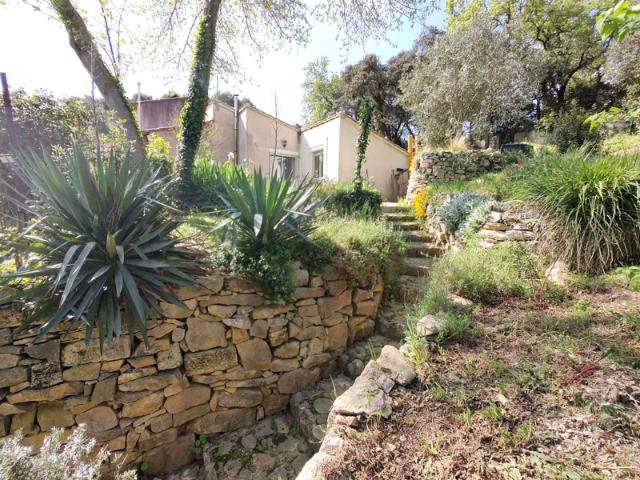 Belle villa T3 sur 800 m2 de terrain
