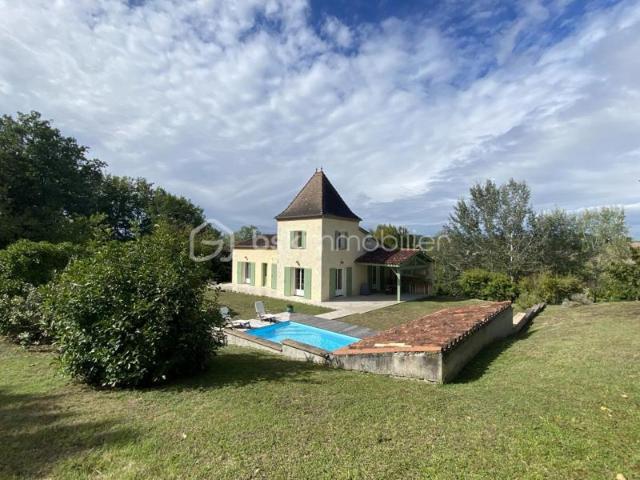 Belle villa T4/5 de construction traditionnelle avec piscine