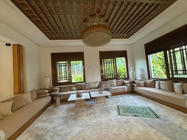 Belle villa à louer meublée Souissi