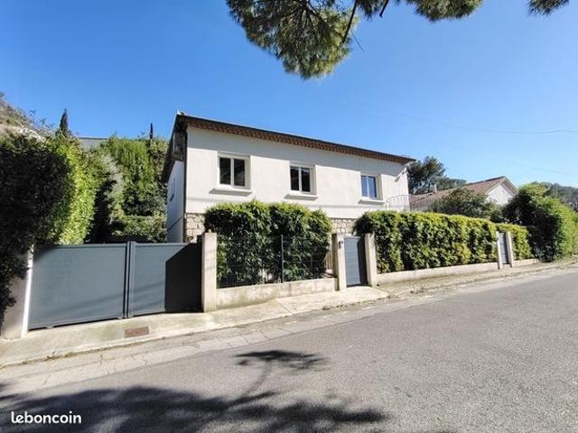 Belle Villa à Villevieille 30250 190 m² sur 815 m²