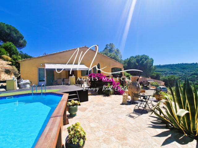 BELLE VILLA AU COEUR DE CAVALIÈRE