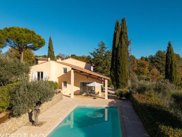 Belle villa avec Mas et piscine à Flayosc