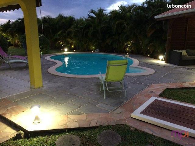 BELLE VILLA AVEC PISCINE