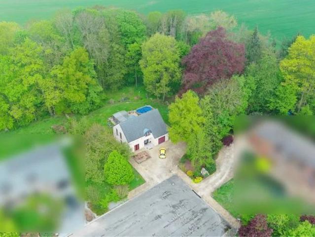 Belle villa, avec terrain 4500 m2, calme absolu et cachet historique
