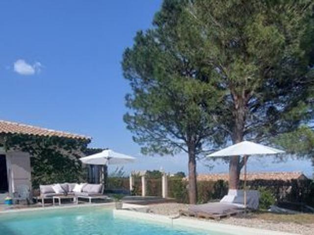 Belle villa avec vue et piscine, 5 chambres