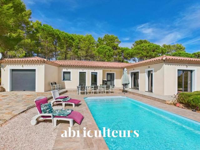 Belle villa contemporaine/vue panoramique en vente à Bagnols en Forêt 83600