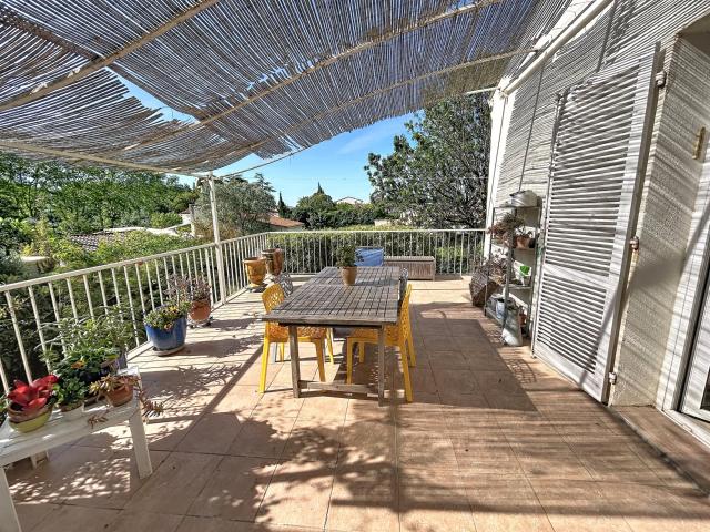 Belle villa cossue avec jardin de 764 m2 au centre de Pignan. 260m² Pignan