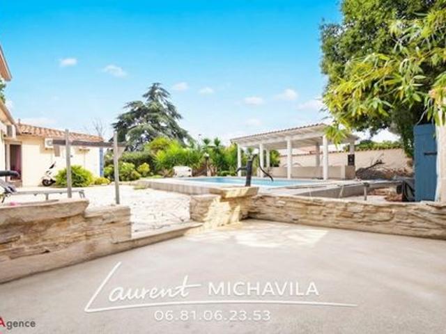 Belle villa climatisée 150 m² 4 chambres piscine Garage dépendances