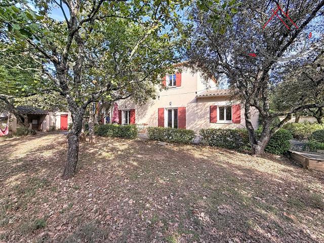 BELLE VILLA DANS ENVIRONNEMENT CALME A SAINT DIDIER