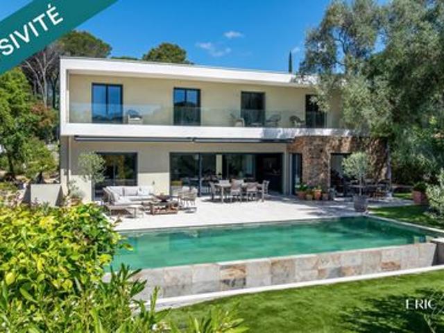 Belle villa d'architecte dans un domaine privé