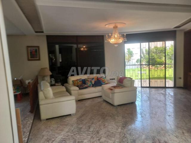 Belle villa de 1000 m² à OLM SOUISSI