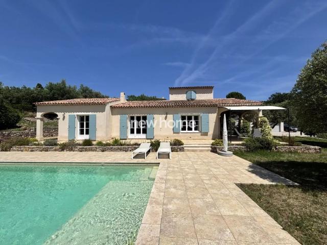 BELLE VILLA DE CHARME A PIED DU VILLAGE DE LORGUES