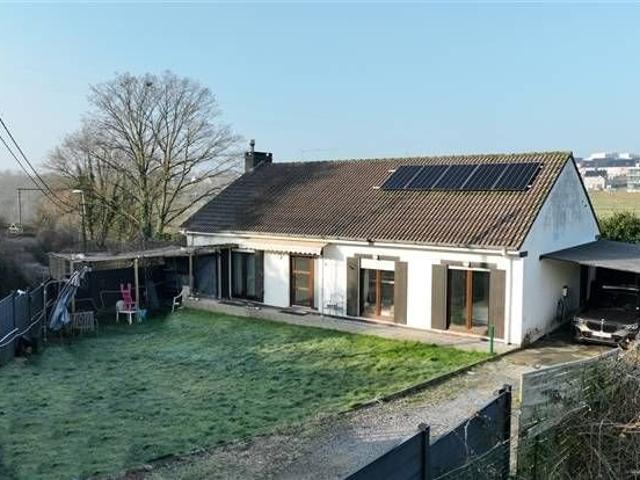 Belle villa de plain pied et sous sols aménagés