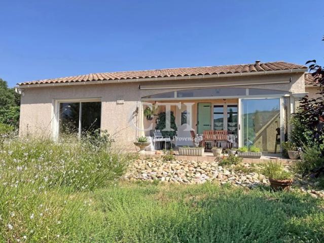 Belle villa de plain pied proche Vaison La Romaine