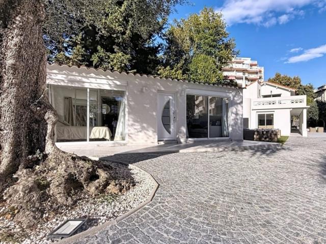 Belle villa en plein coeur de cannes