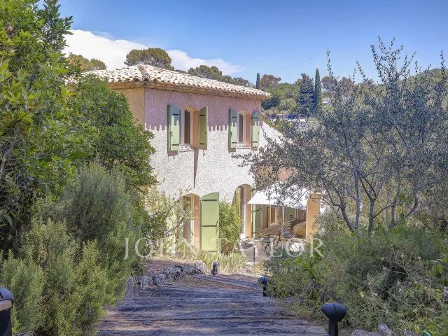 Belle villa familiale entre Mougins et Valbonne