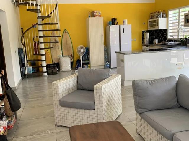BELLE VILLA JUMELEE F4 EN DUPLEX