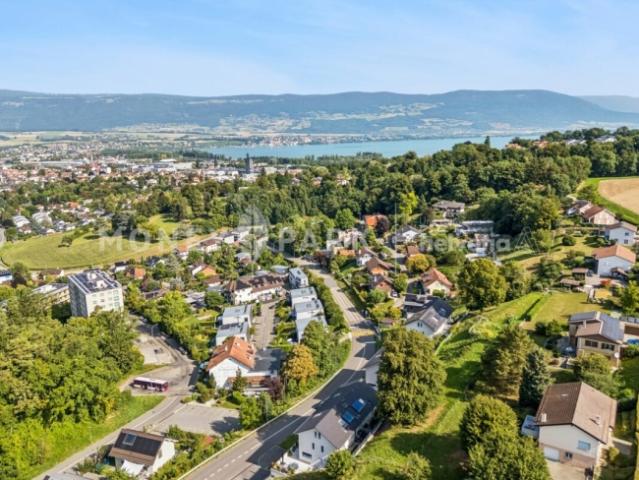 5.5 Room bifamiliar house