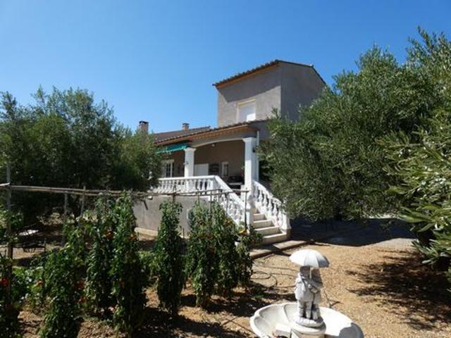 Belle villa languedocienne de 131m² 5 chambres sur un terrain piscinable arboré de 1000m²