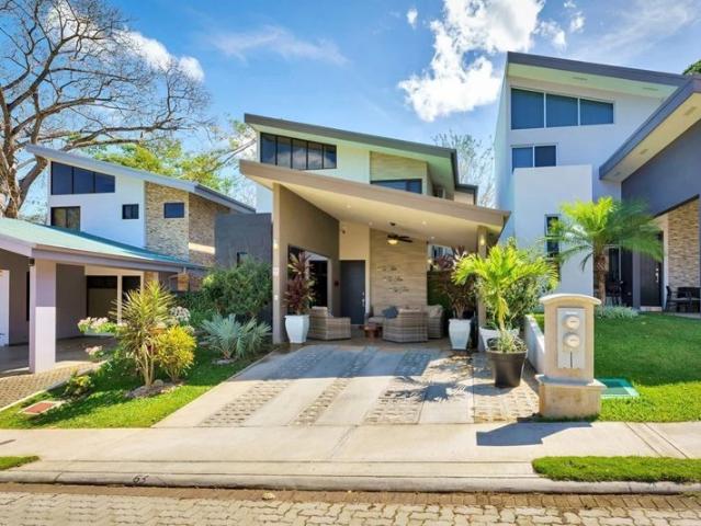 Belle villa moderne située à Casa Paradiso En Coco