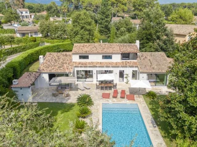 Belle villa rénovée au calme Roquefort les Pins