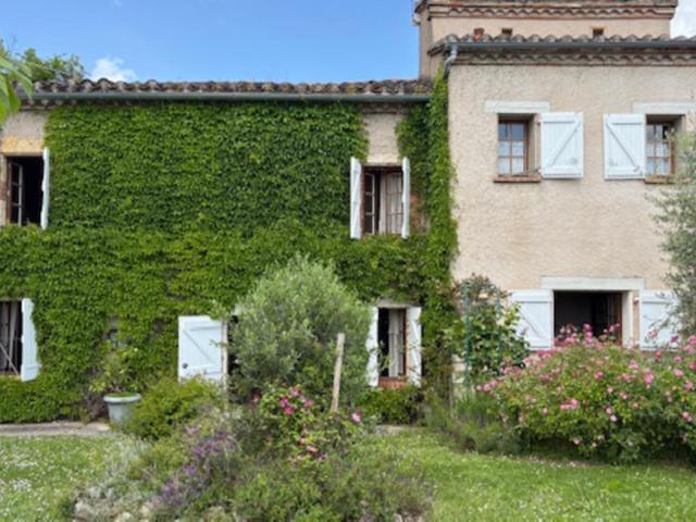 Belle Bâtisse avec son Parc 227m² Gaillac