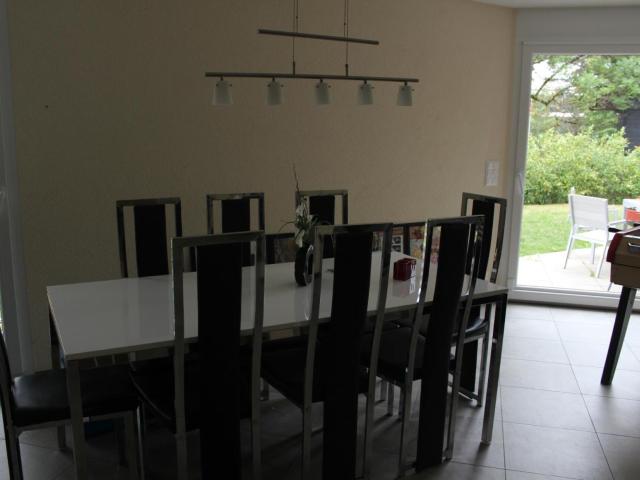Belle chambre meuble dans une villa