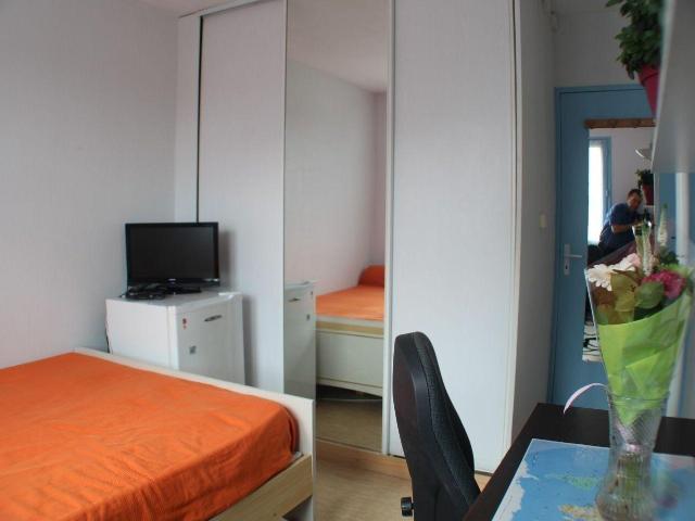 Belle chambre meublée 12m² chez l'habitant