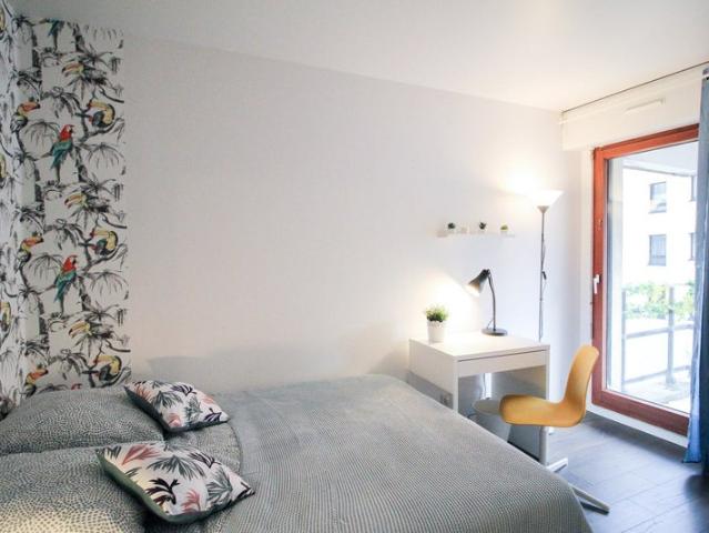 Belle chambre lumineuse