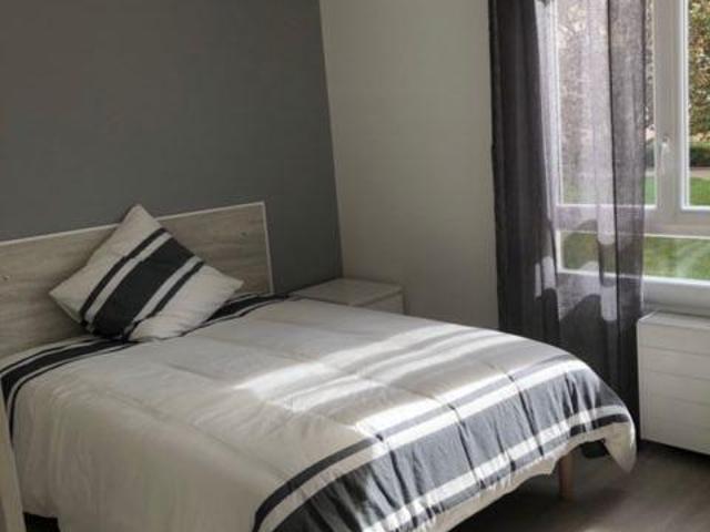 Belle coloc étudiantes 1 chambre dispo à Oullins