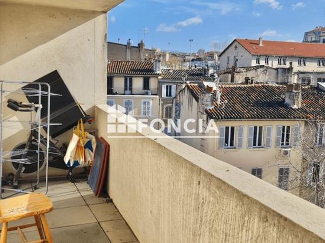 BELLE DE MAI T2 Terrasse Parking privatif