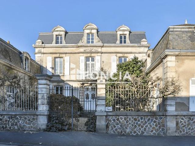 Belle demeure d'architecture Napoléonienne