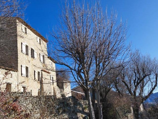Belle Demeure De Village En Pierres Avec Jardin 200m² Bargemon