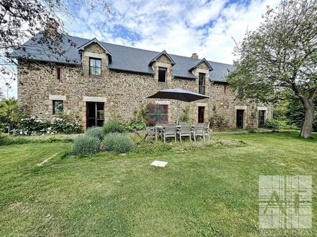 Belle demeure en campagne avec dépendances, plus de 4,5 hectares