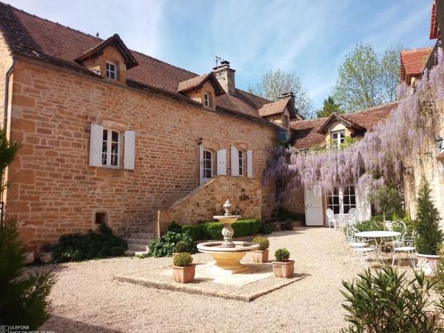 BELLE DEMEURE