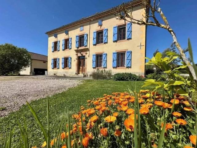 Belle Demeure 200m² en Copropriété Boulogne sur Gesse 31350