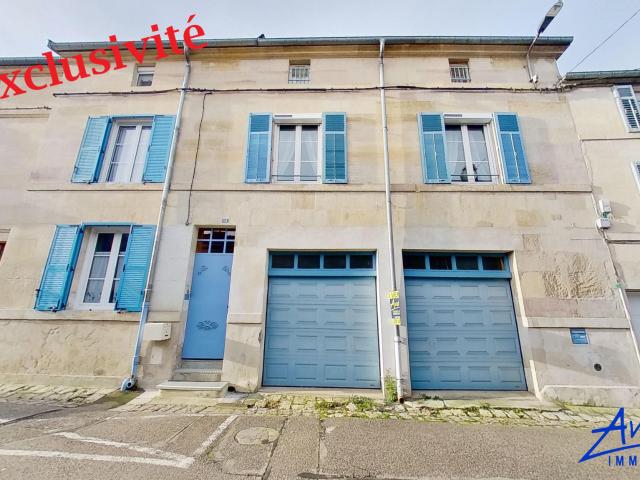 BELLE ET VASTE MAISON DE VILLE