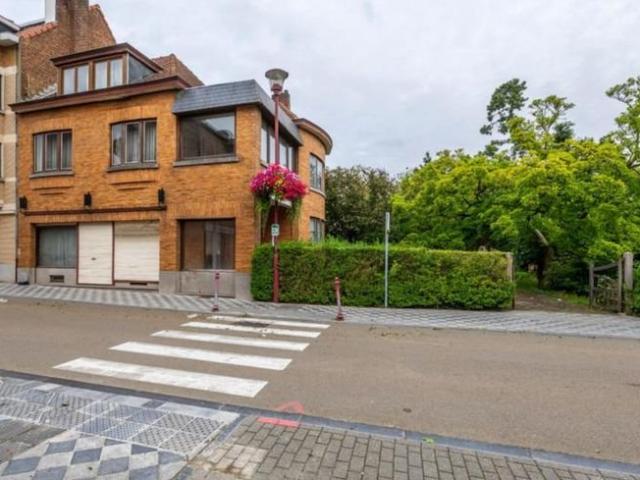 Belle et spacieuse maison dans le centre d'Ottignies